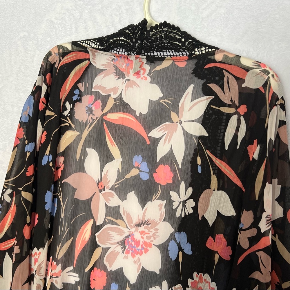 Torrid Black Sheer Floral Crochet Trim Long Kimono Top Cover-Up Robe Size 3/4 - Picture 8 of 11